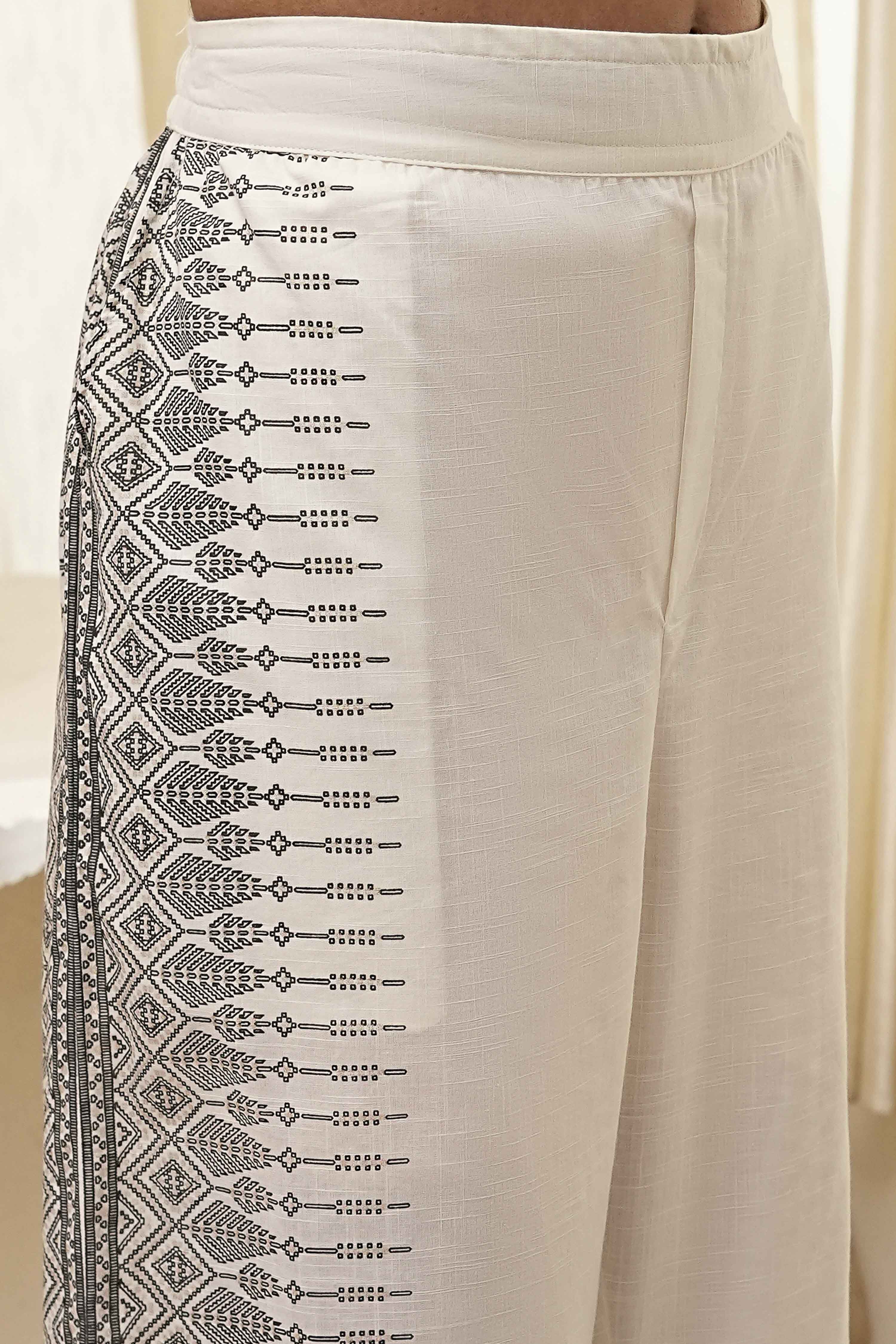 Off-White Pure Cotton Printed A-line Kurta Set image number 2