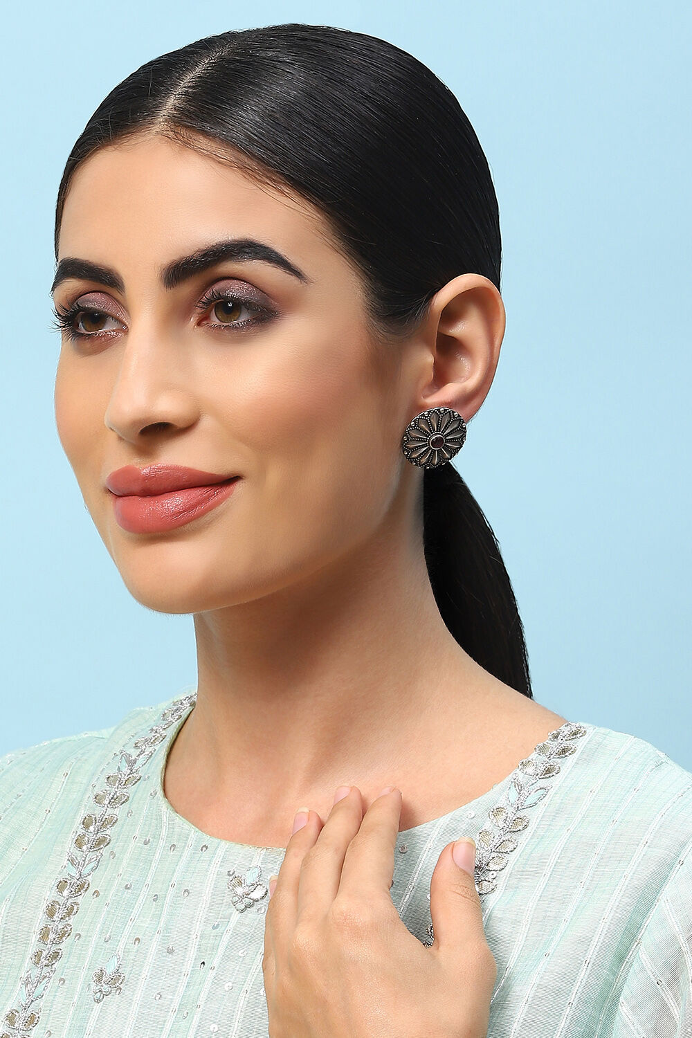 Oxidised Red Brass Earrings image number 3