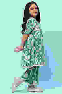 Green Cotton Floral Gathered Kurta and Palazzo Set image number 6