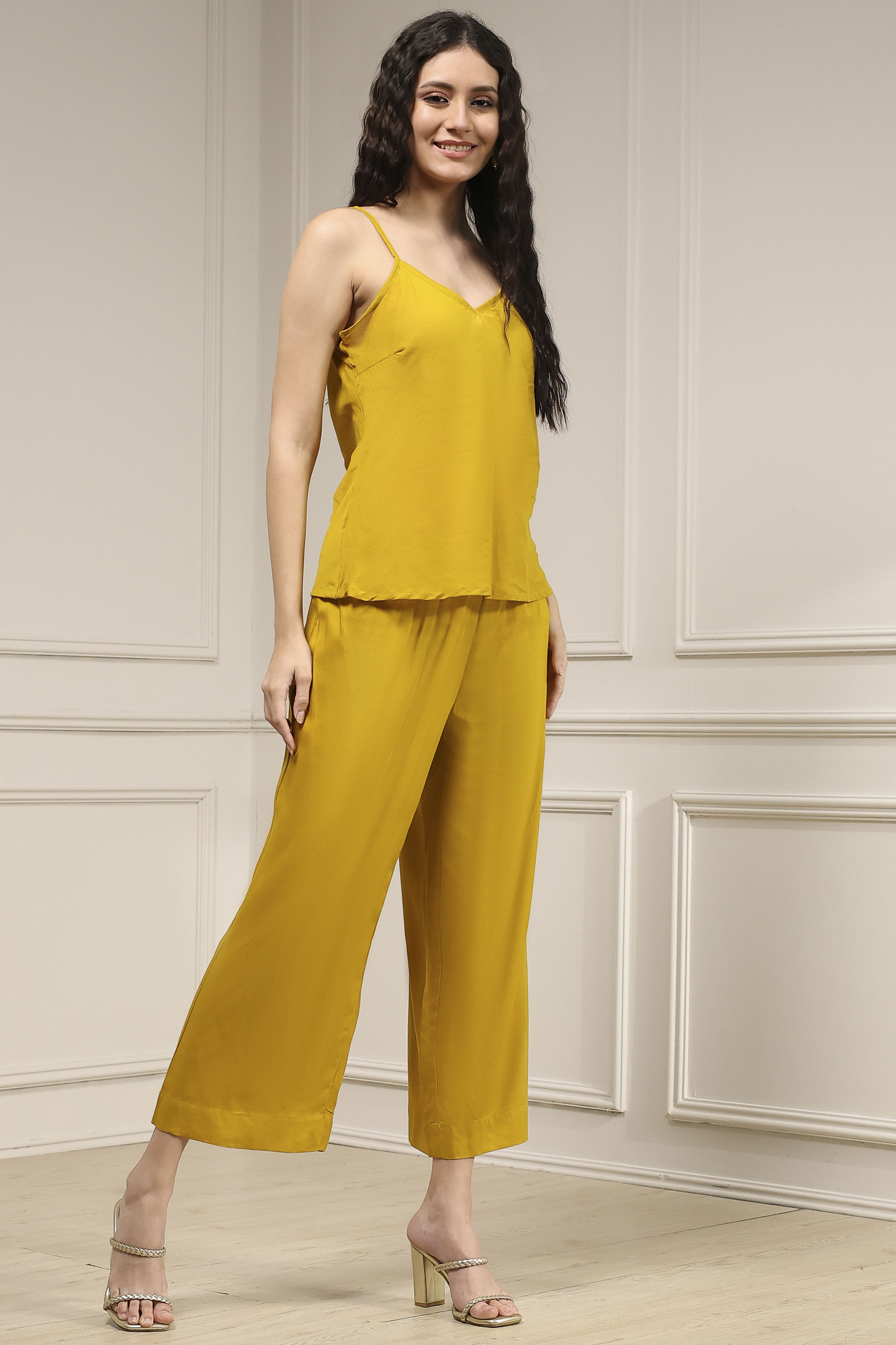 Yellow Metallic Pattern Straight Kurta image number 7