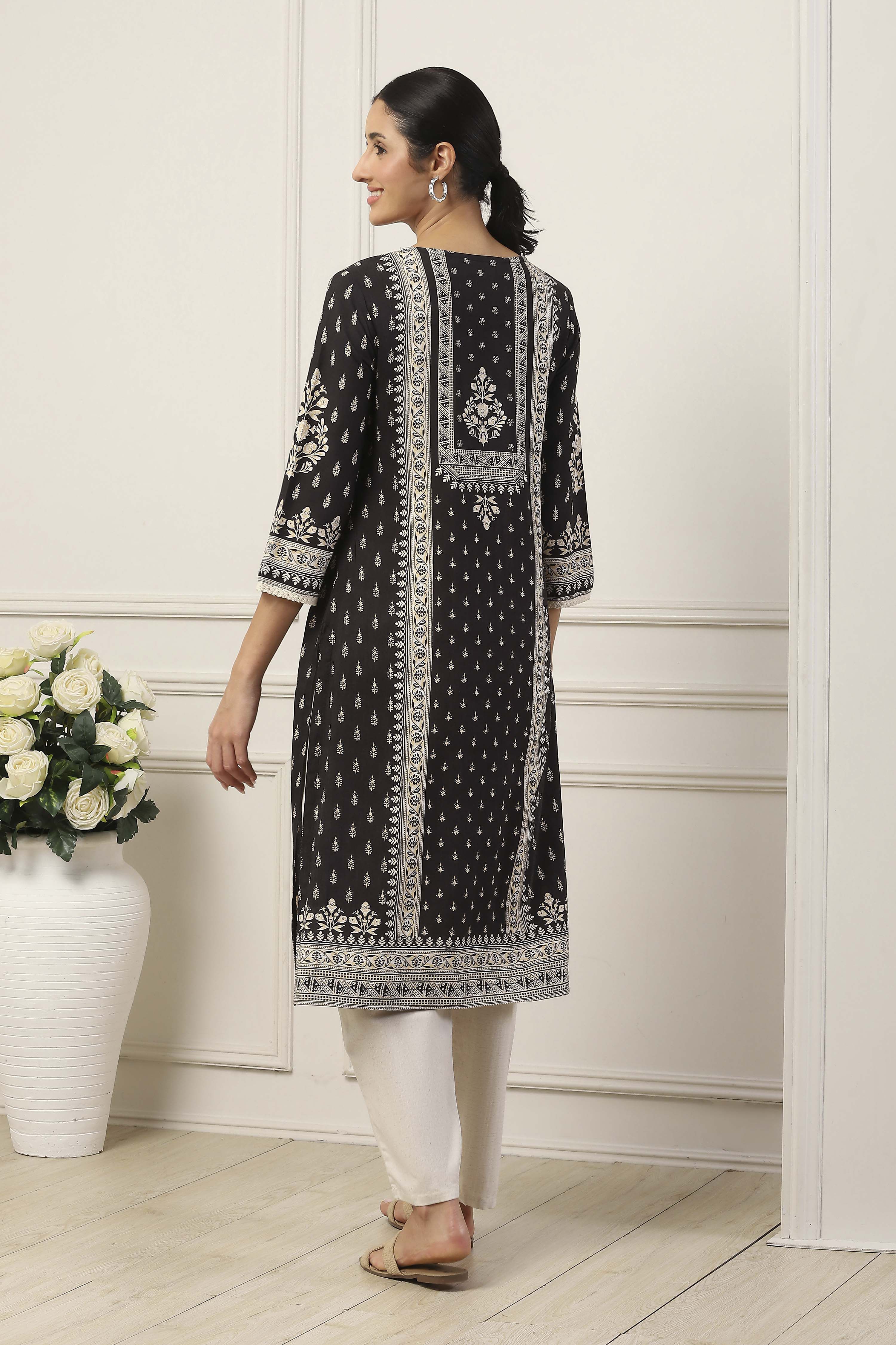 Black Viscose Rayon Ethnic Motif Printed Straight Kurta image number 3