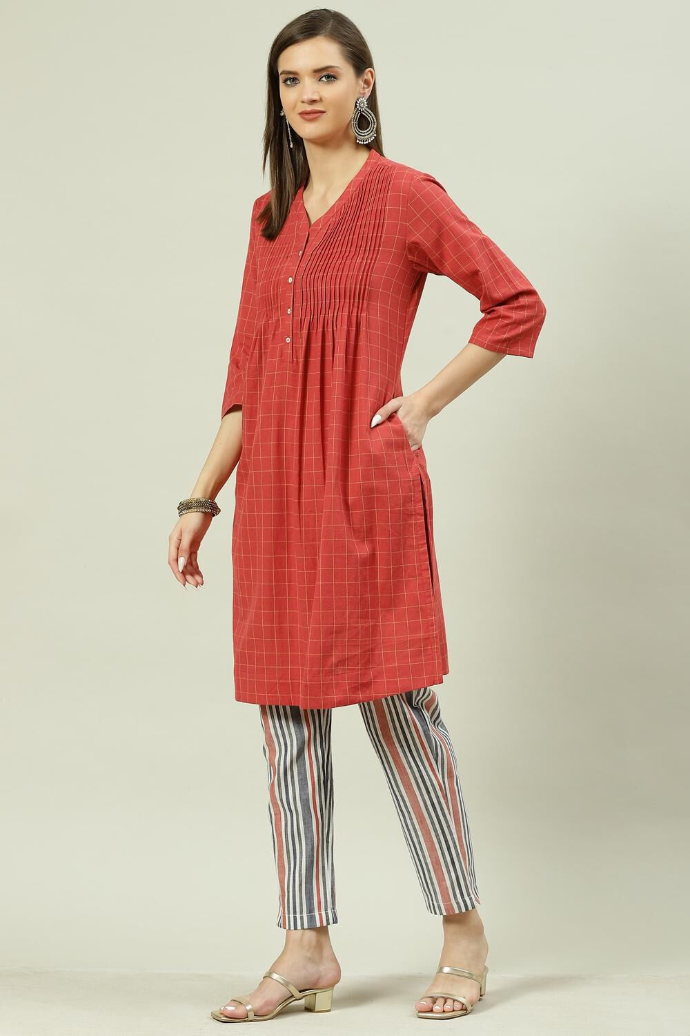 Rust Yarndyed Cotton Straight Kurta Slim Pants Suit Set image number 3