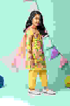 Yellow Cotton Straight Kurta Slim Pants Suit Set image number 6