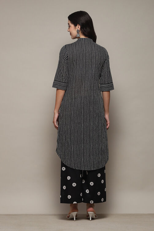Grey Cambric Narrow Kurta Pant Suit Set image number 5