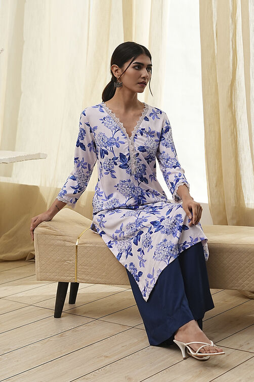 Blue and White Floral Printed Straight Kurta image number 0
