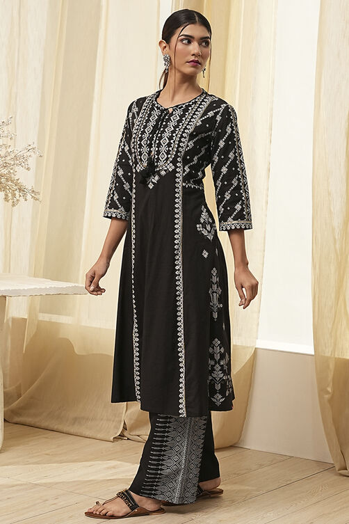 Off-White Pure Cotton Printed A-line Kurta Set image number 3