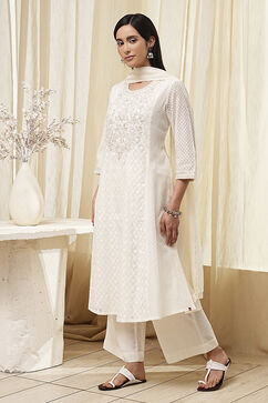 Off-White Embroidered Kalidar Suit Set image number 3