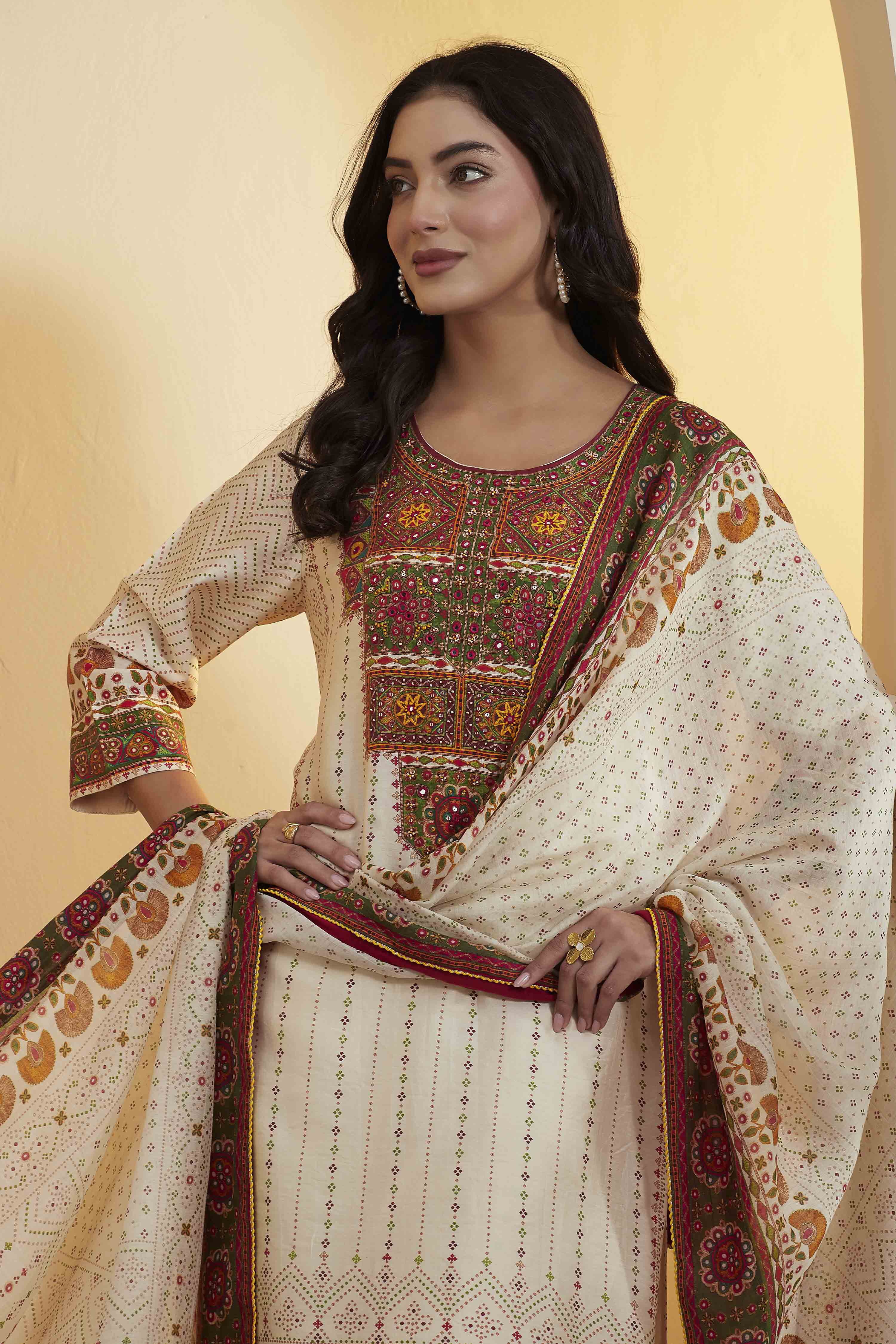 Off-White Viscose Rayon Printed Straight Kurta Set image number 1