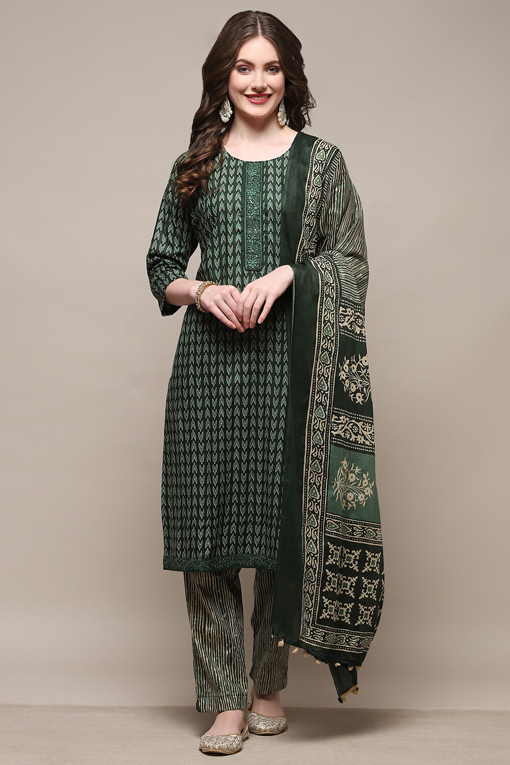 Green Cotton Screen Printed Unstitched Suit Set image number 8