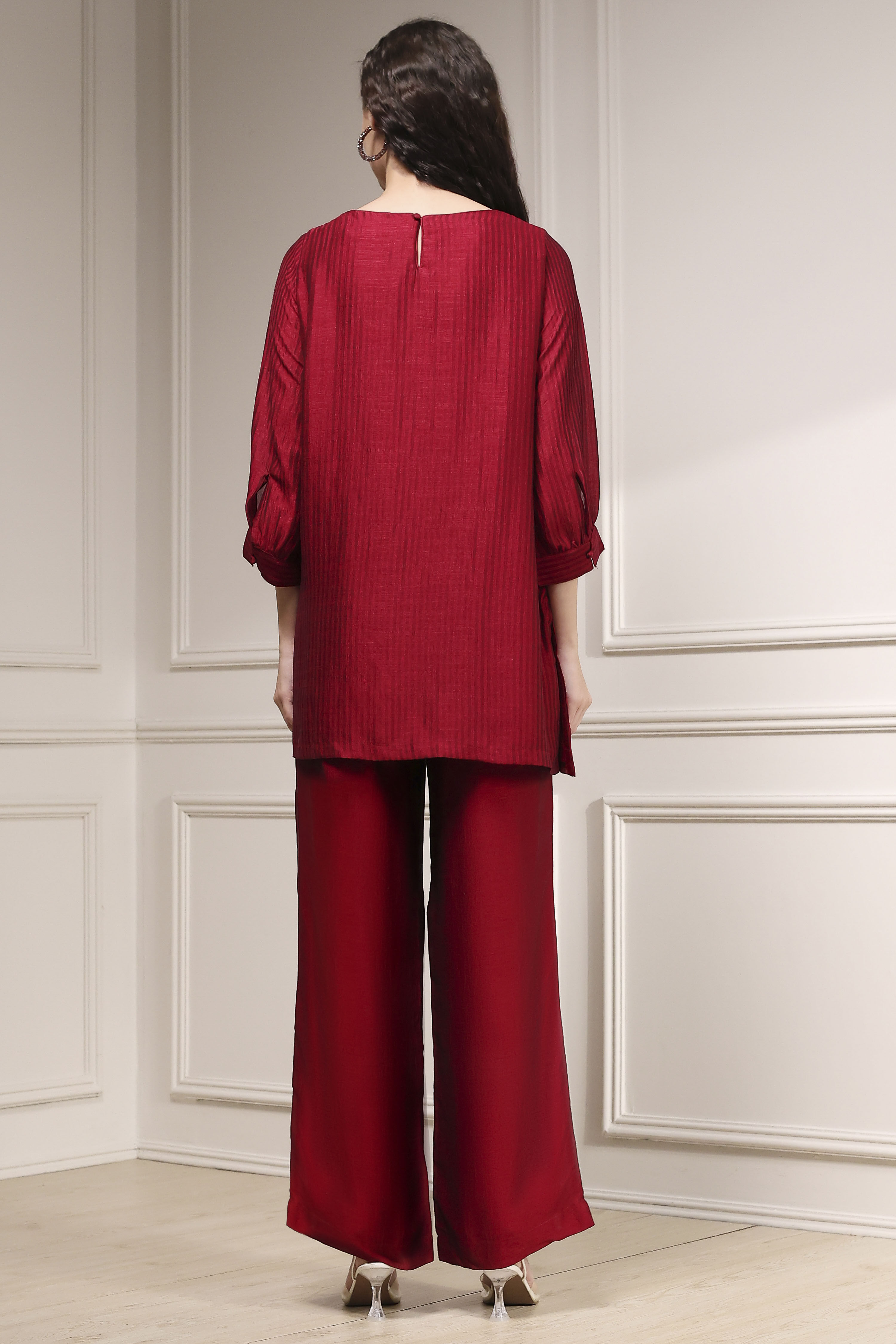Red Self-Designed Straight Kurta Set image number 4