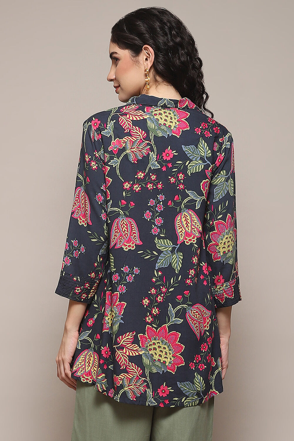 Blue Floral Printed Relaxed Fit Shirt image number 3