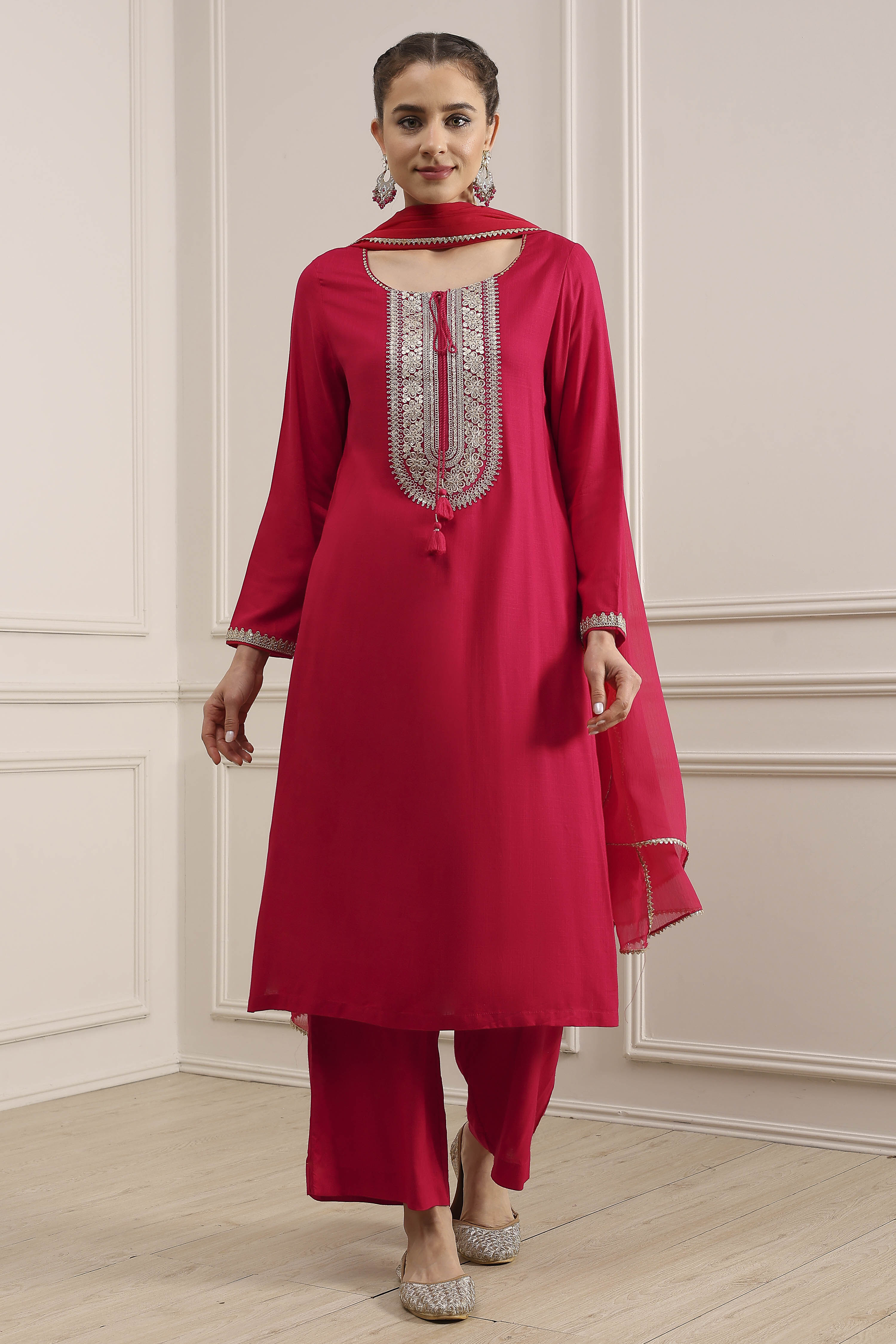 Fuchsia Solid Straight Suit Set image number 6