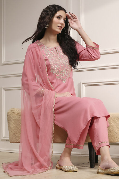 Pink Embroidered Straight Suit Set image number 0
