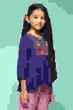 Blue Viscose A-Line Solid Top image number 3