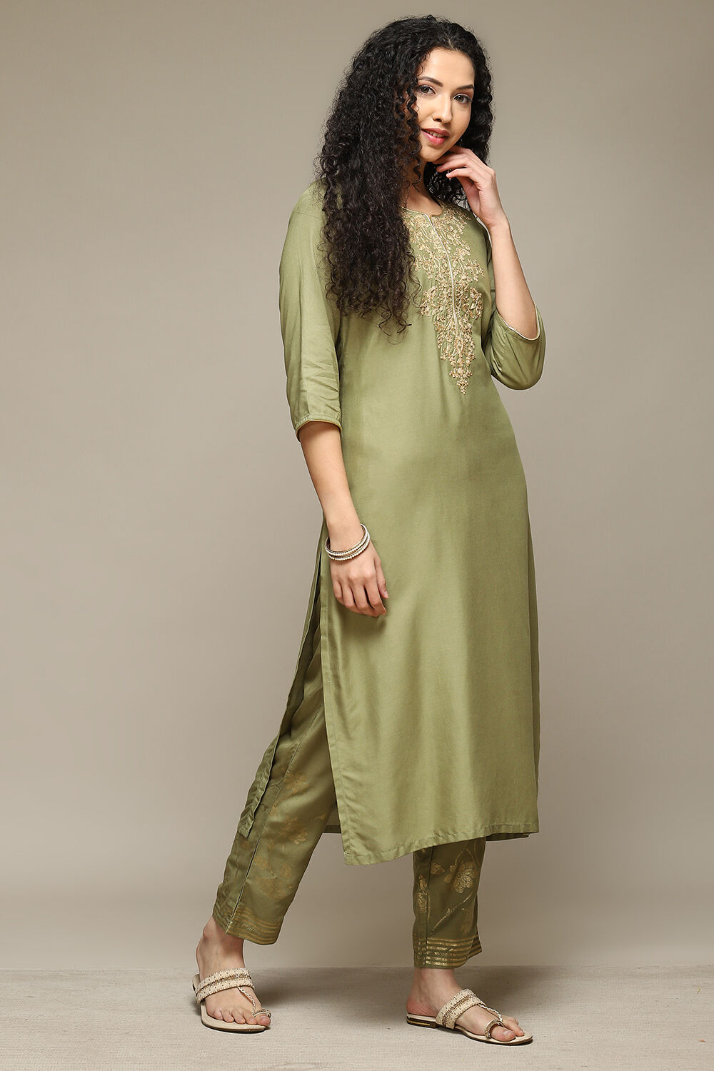Sap Green Embroidered Straight Kurta Set image number 5