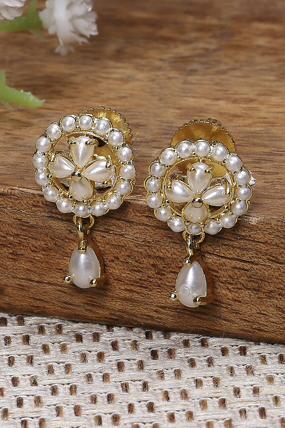 Pearl Brass Studs image number 0