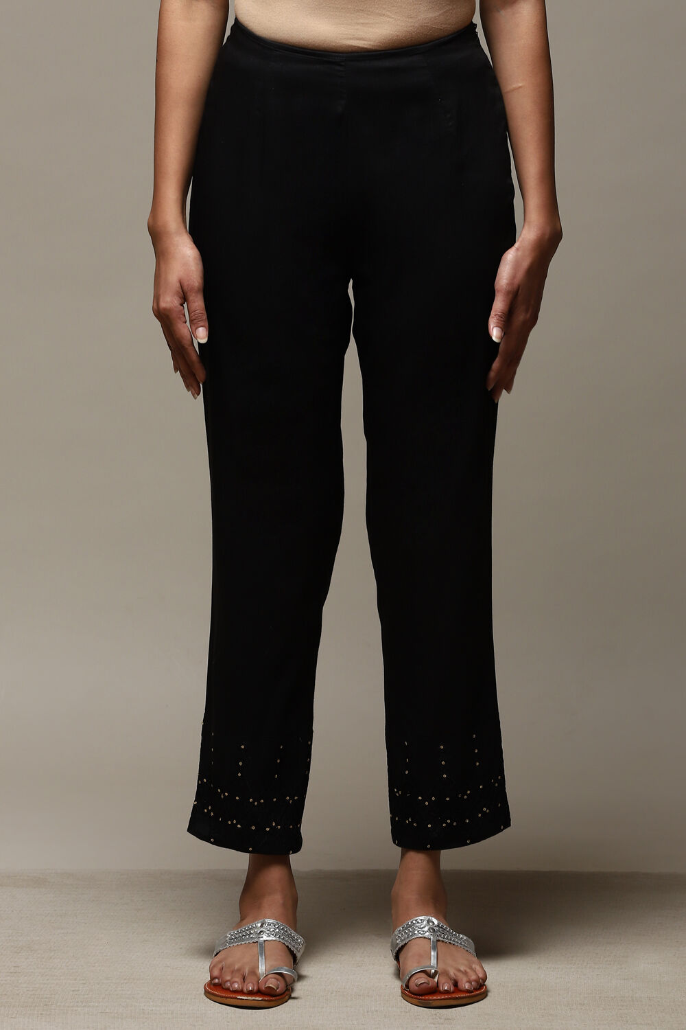 Maroon Viscose Yarndyed Narrow Pants image number 5