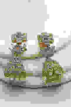 Gold Green Alloy Jhumka image number 0