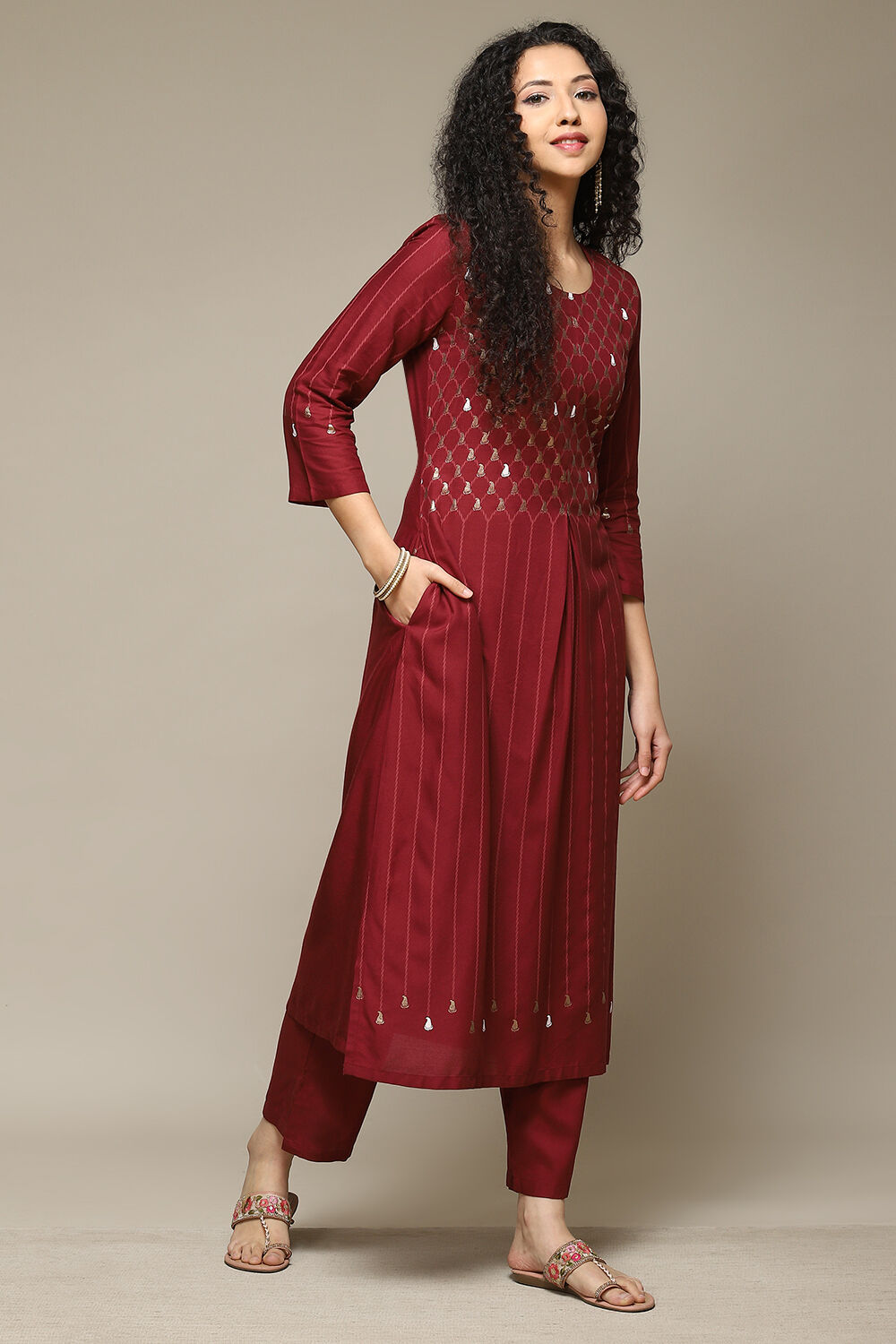 Fuschia Rayon Straight Kurta Pant Suit Set image number 5