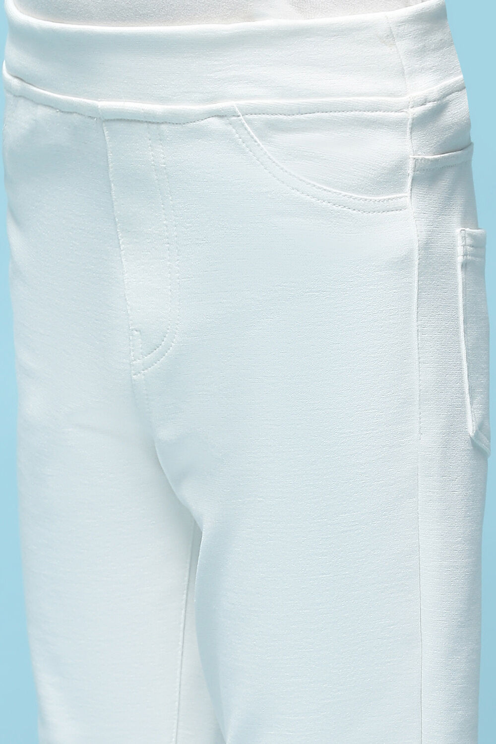 Fuchsia Cotton Lycra Regular Fit Capri image number 1