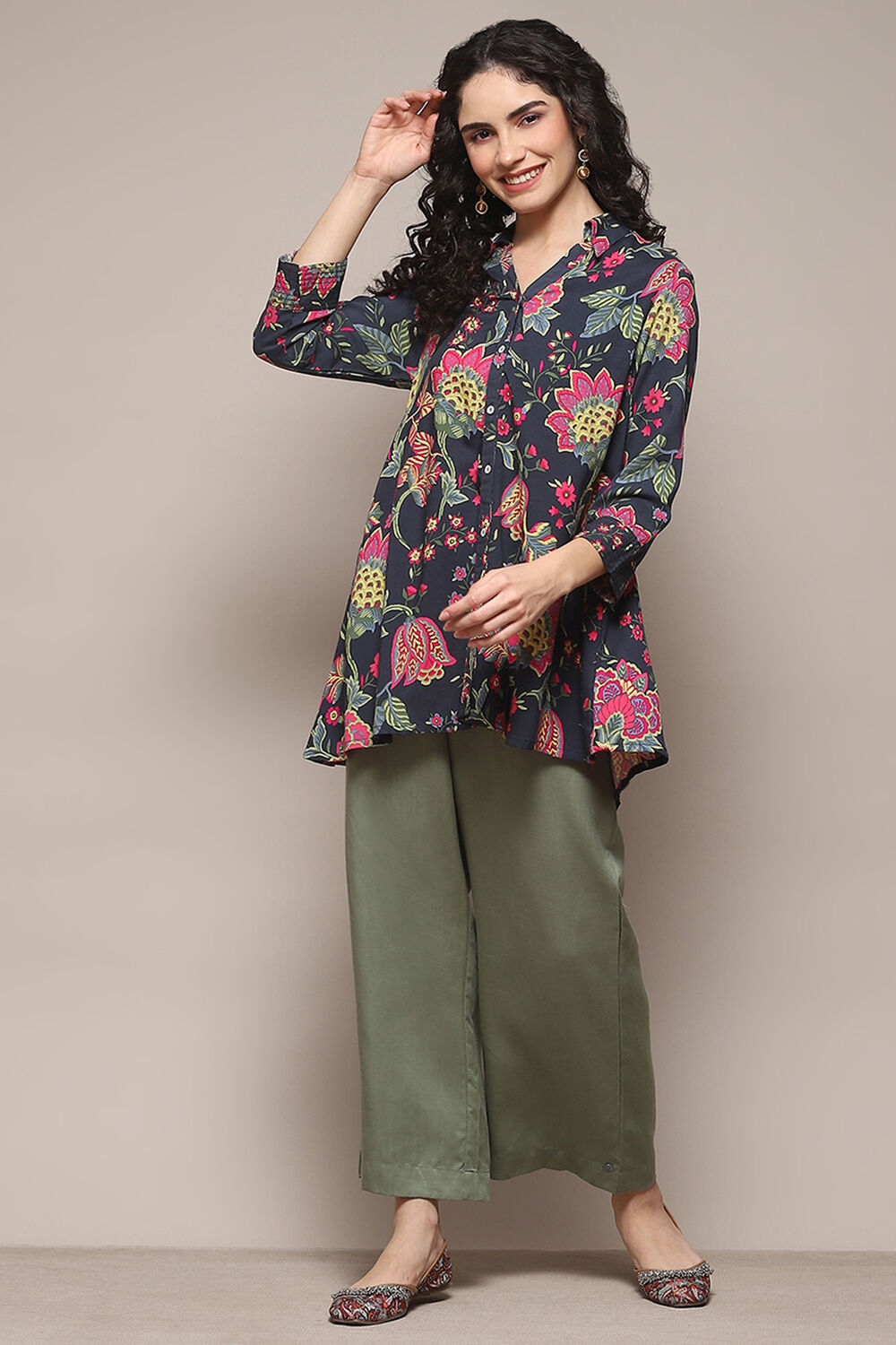Blue Floral Printed Relaxed Fit Shirt image number 0