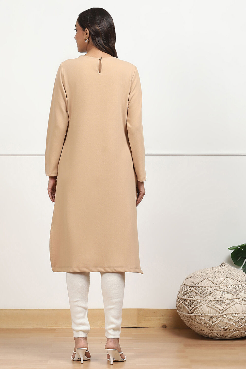 Beige Velvet Straight Kurta image number 4
