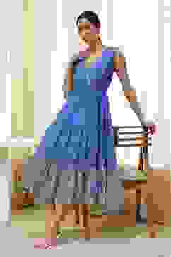 Blue Cotton Printed Tiered Dress image number 6