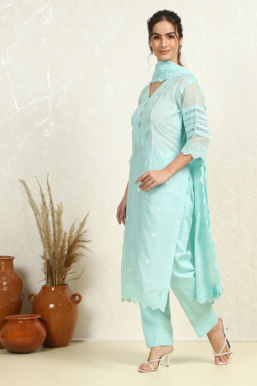 Pink Lace Design Unstitched Suit Set image number 4