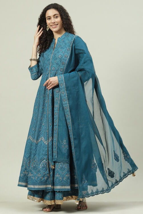 Off White Flared Kurta Skirt Kurta Skirt Suit Set image number 5