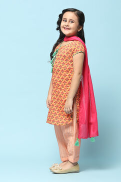 Peach Cotton Straight Printed Kurta Salwar Suit Set image number 5