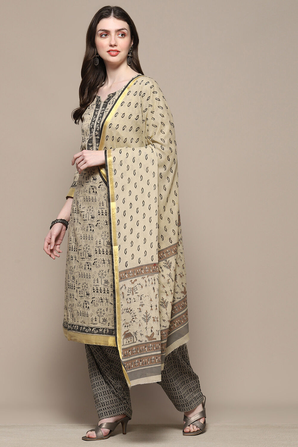 Grey Cotton Screen Printed Unstitched Suit Set image number 5