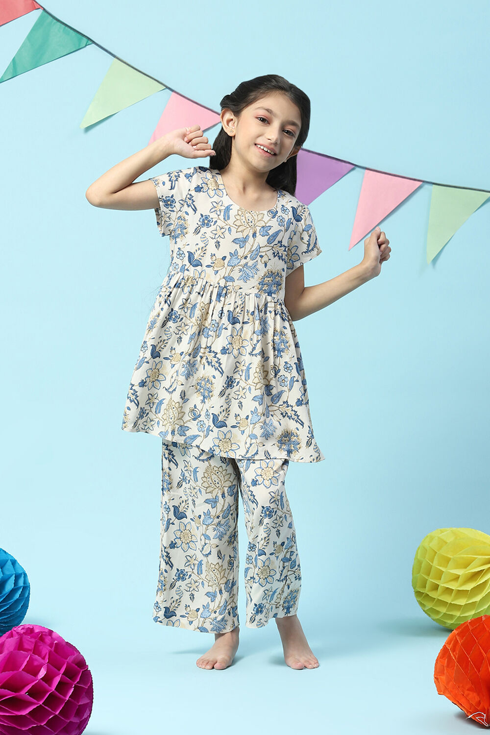 Off White & Red Rayon Printed Sleepwear image number 0