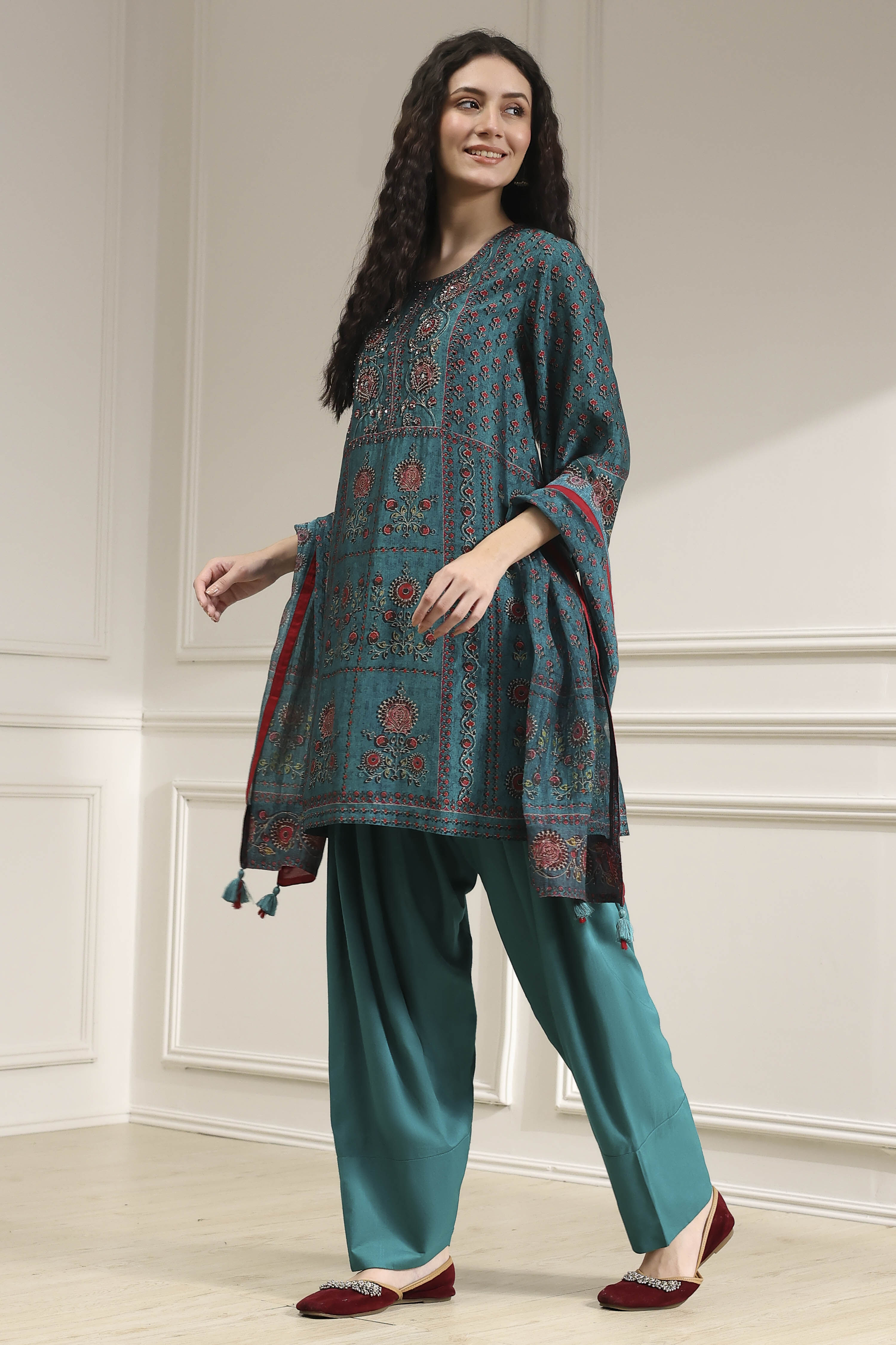 Teal Printed Straight Suit Set image number 3