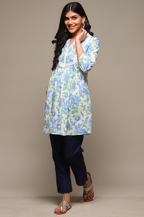 Off White Cotton Regular Pants image number 0