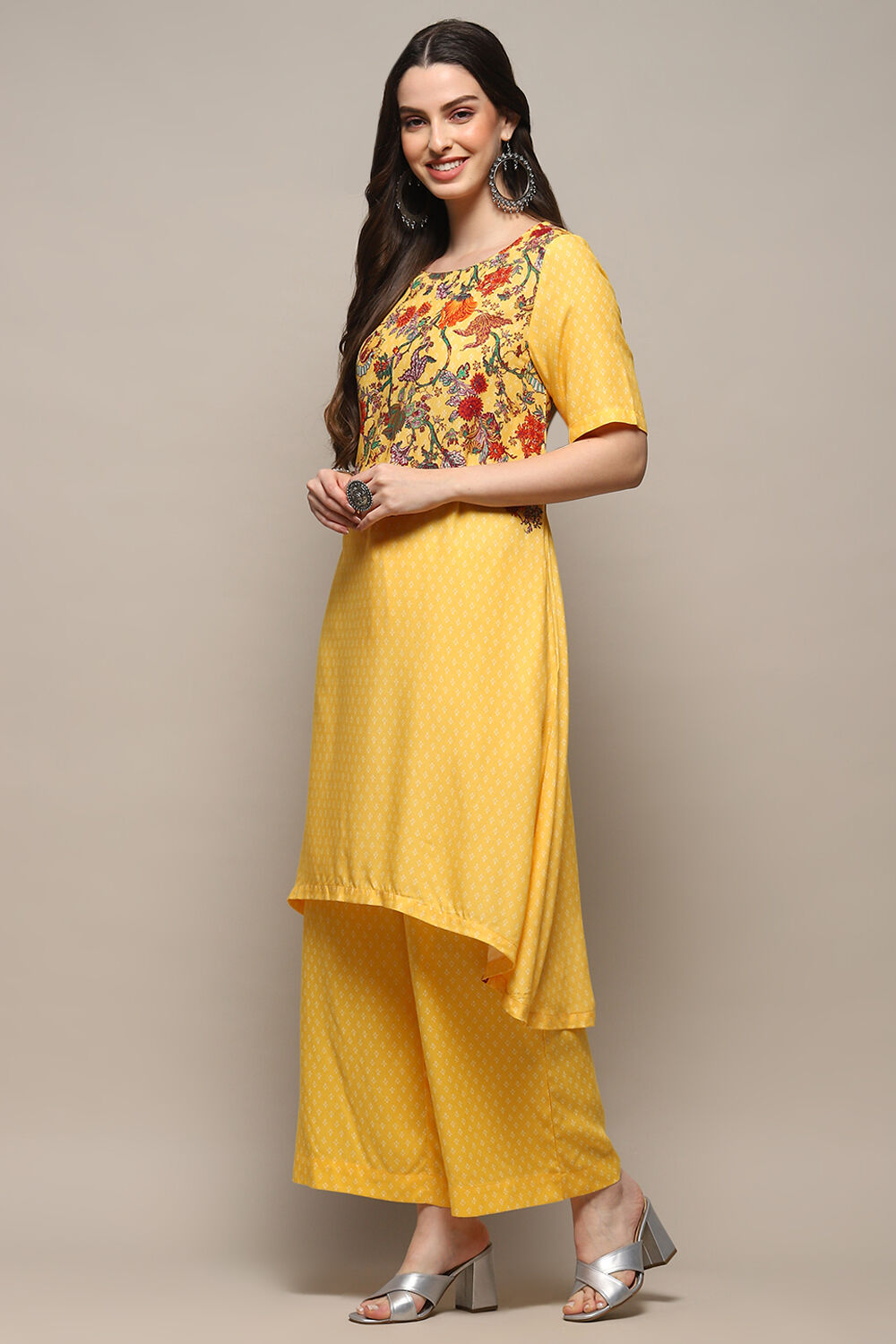 Yellow Rayon flax Asymmetric Kurta Palazzo Suit Set image number 3