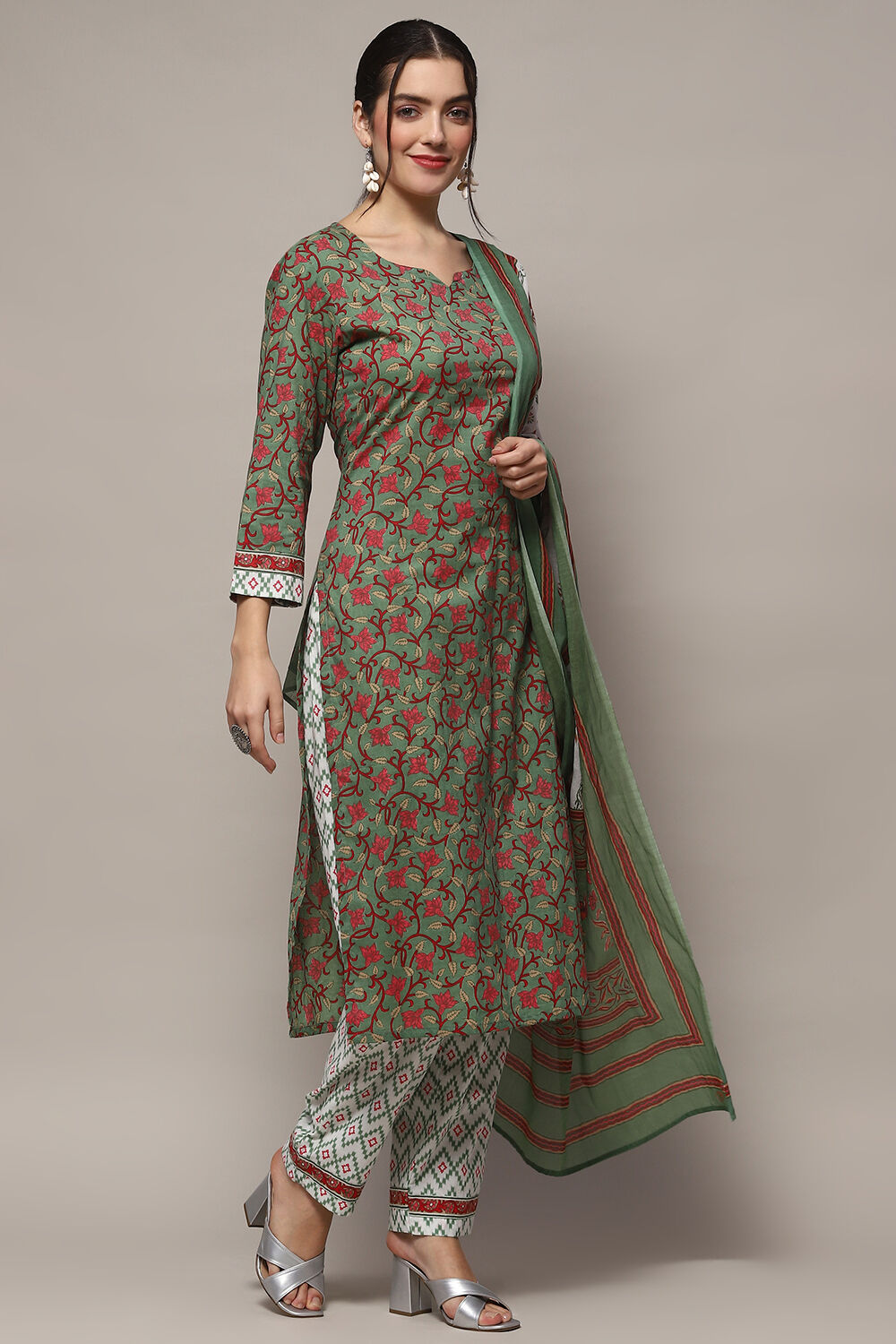 Green Cotton Unstitched Suit set image number 7