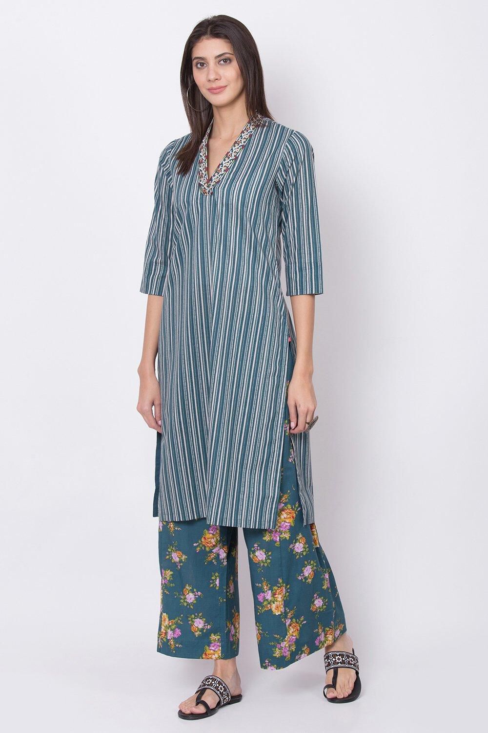 Blue Relaxed Kurta Palazzo Suit Set image number 3