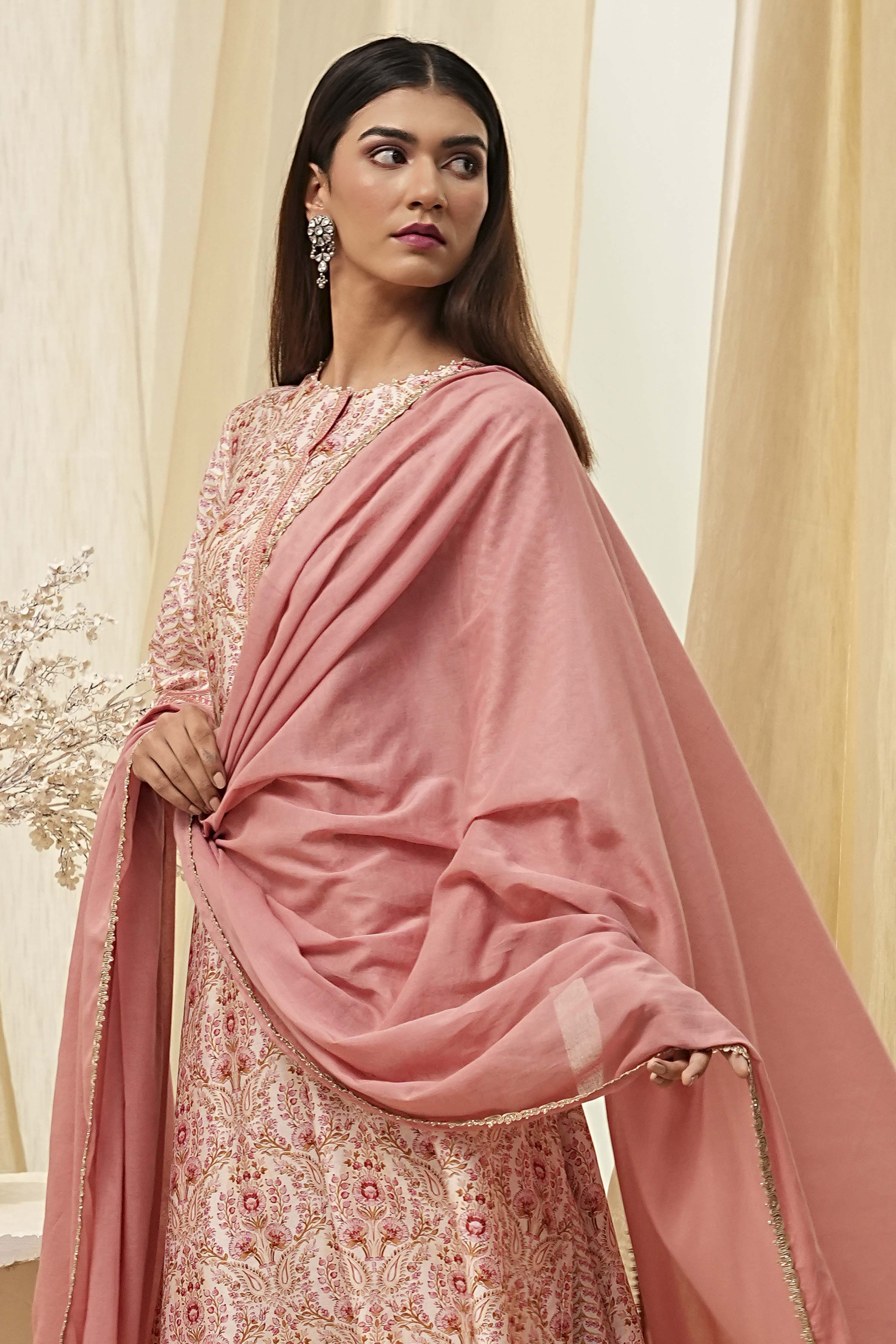 Dull Pink Cotton Solid Dupatta image number 1