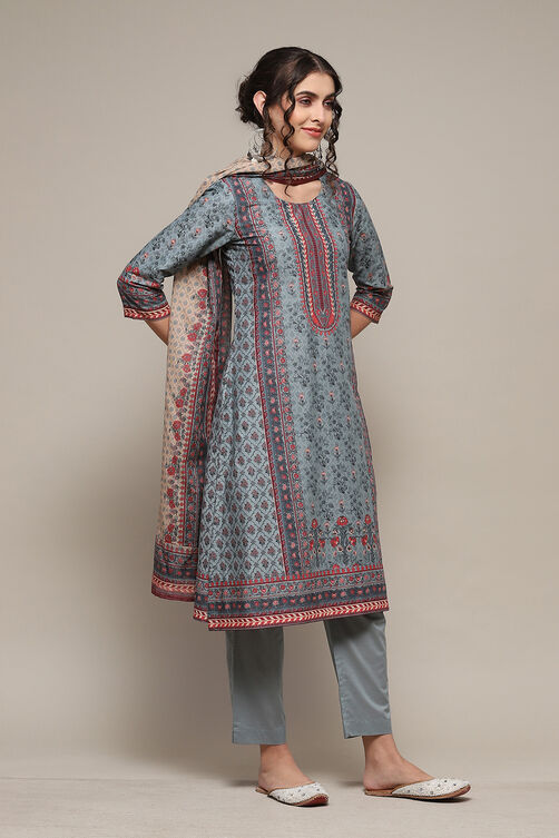 Mustard Cotton Straight Kurta Slim Pants Suit Set image number 7