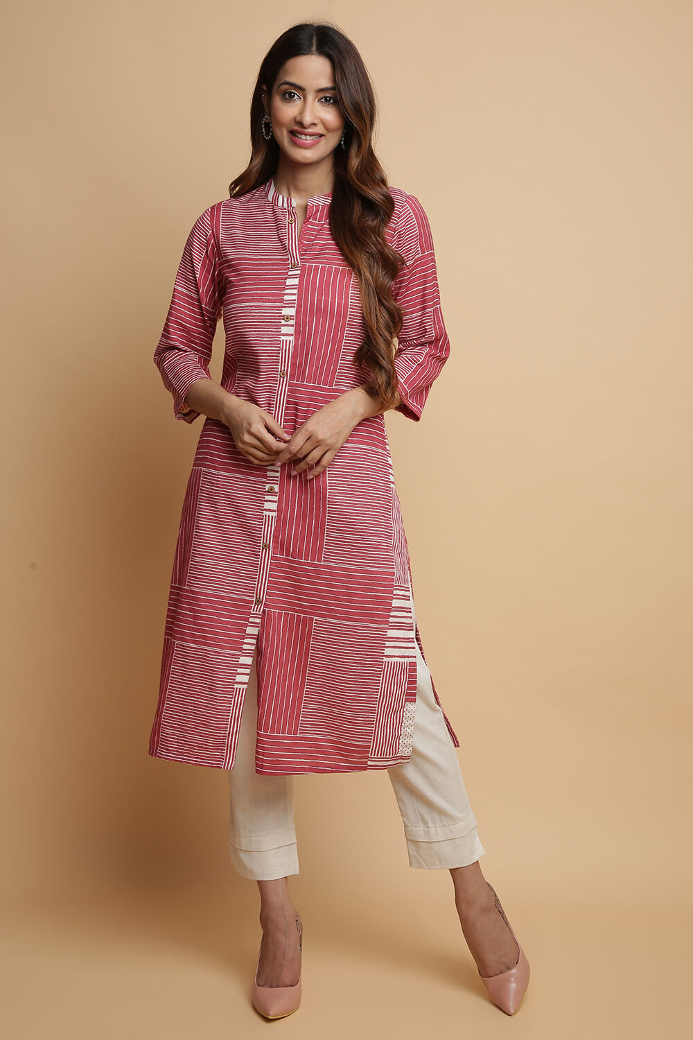 Green Cotton Blend Straight Kurta Slim Pant Suit Set image number 0