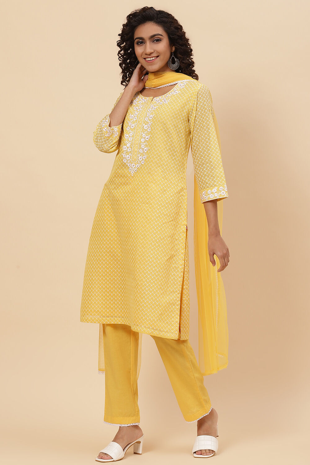 Yellow Art Silk Straight Kurta Regular Pant Suit Set image number 5
