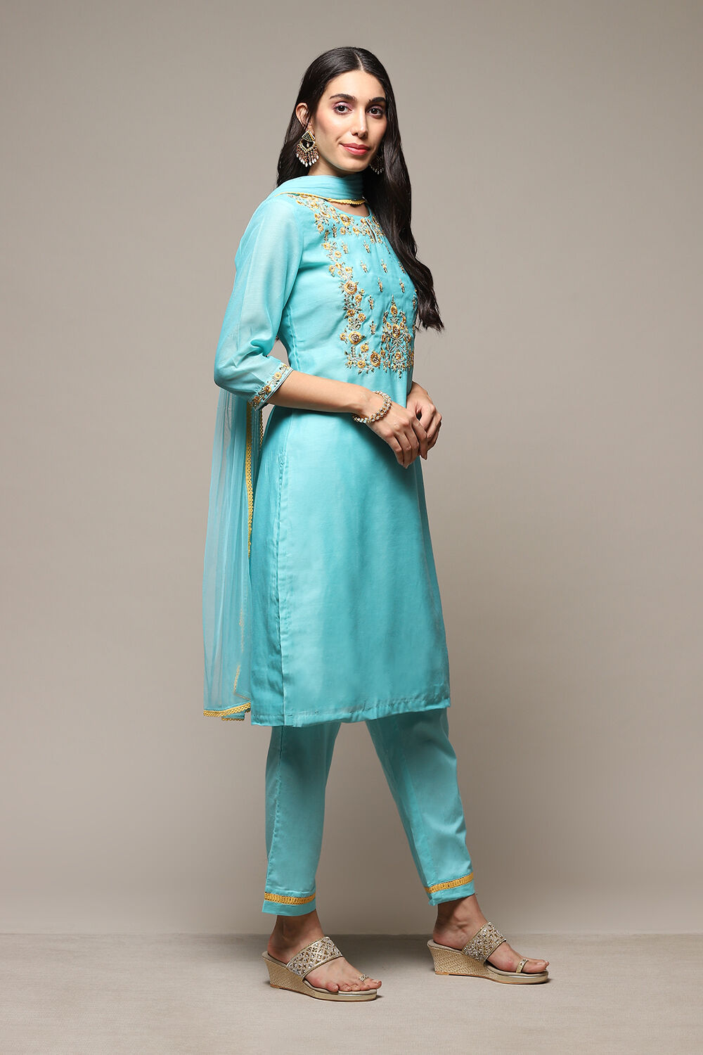 Turquoise Yarndyed A-Line Kurta Regular Pants Suit Set image number 6