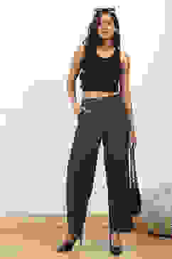 Olive Green Solid Stretchable Relaxed Fit Pants image number 0