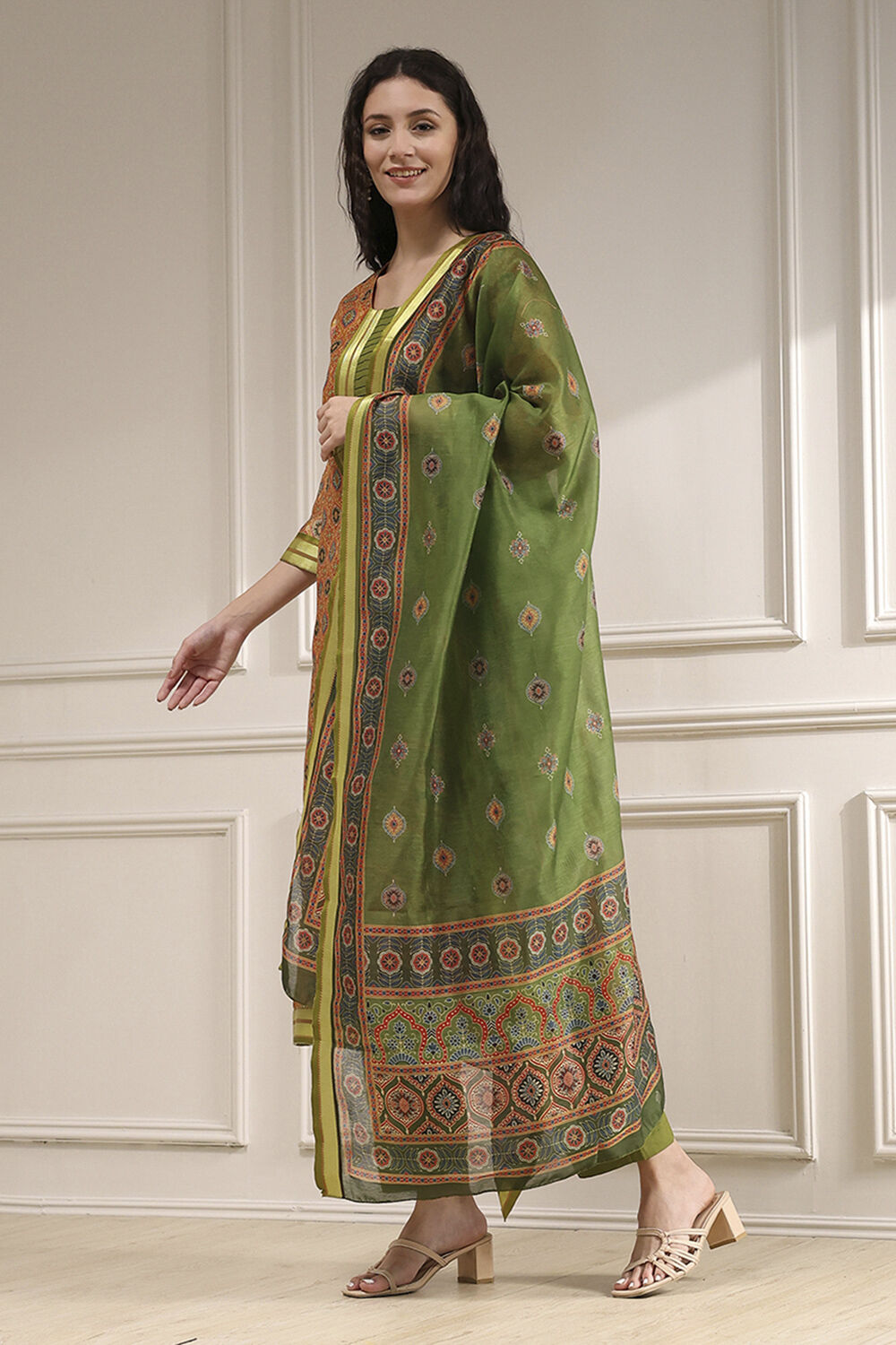 Black Viscose Rayon Digital Print Unstitched Suit Set image number 4