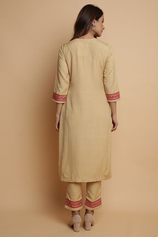 Beige Rayon Straight Kurta Regular Pant Suit Set image number 7