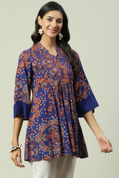 Red Rayon Flared Printed Kurti image number 3