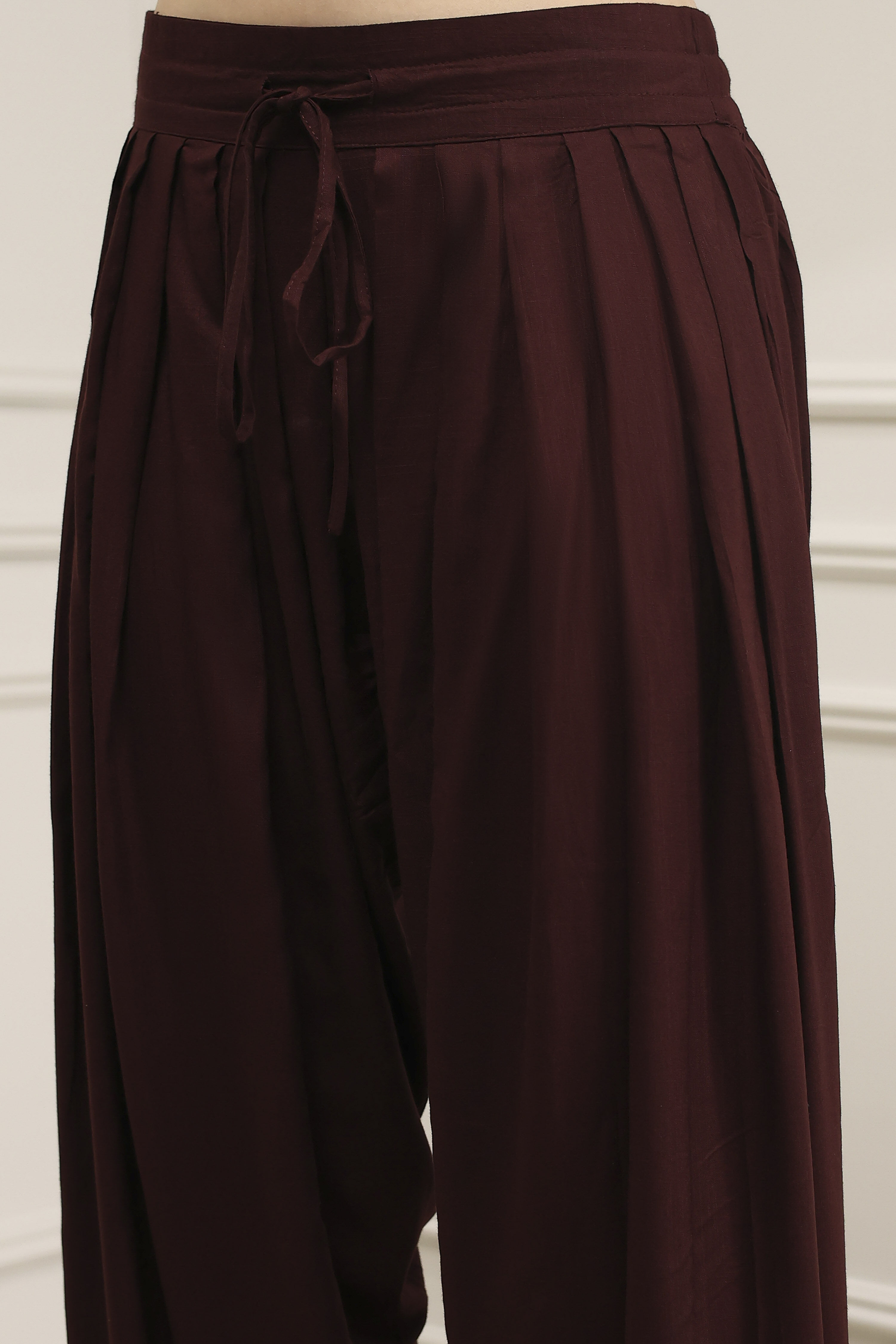 Brown Printed Straight Suit Set image number 2