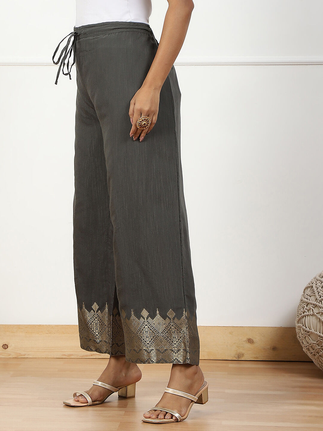 Blue Jacquard Solid Straight Palazzo Pants image number 2