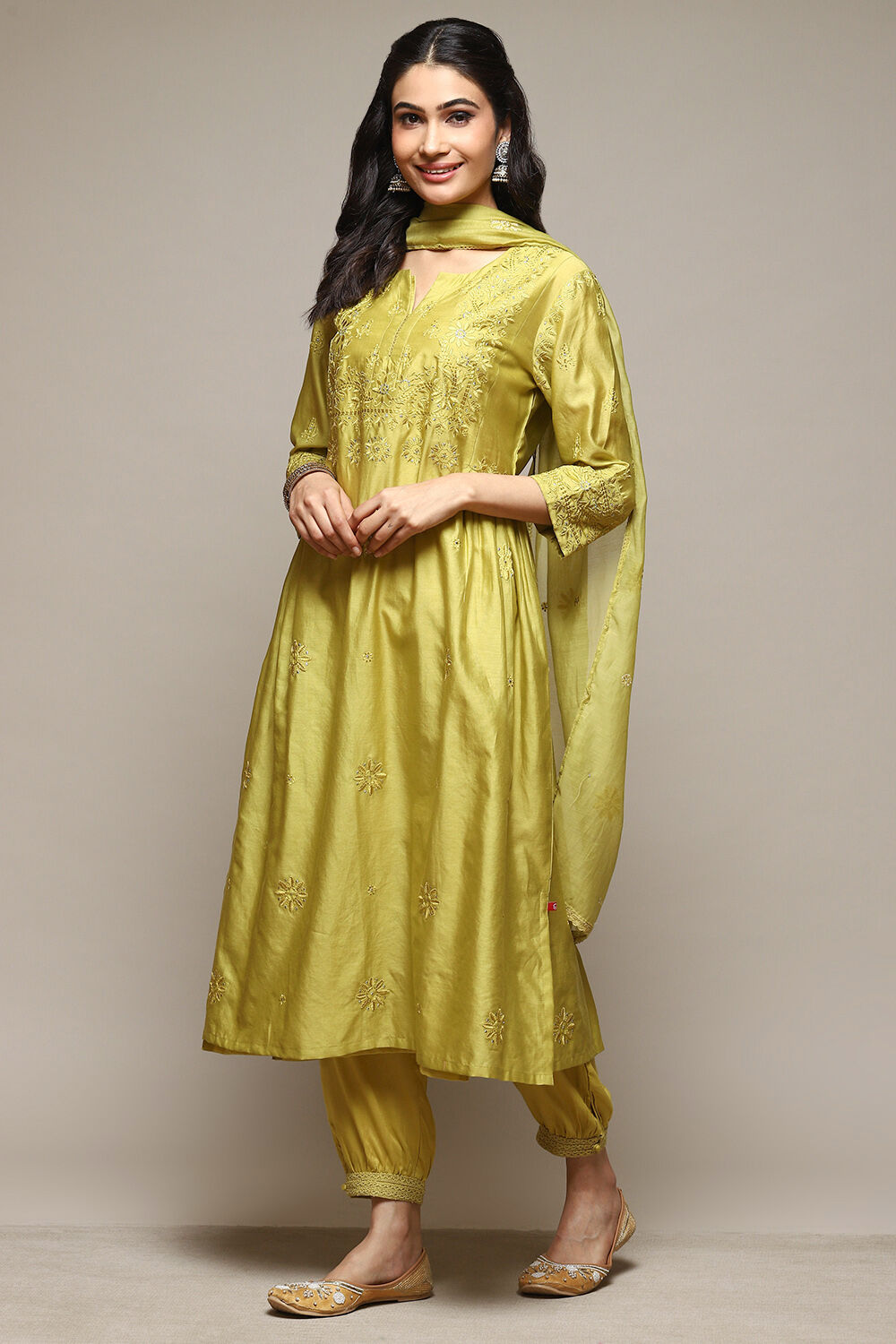 Ivory Cotton Blend Layered Kurta Suit Set image number 6