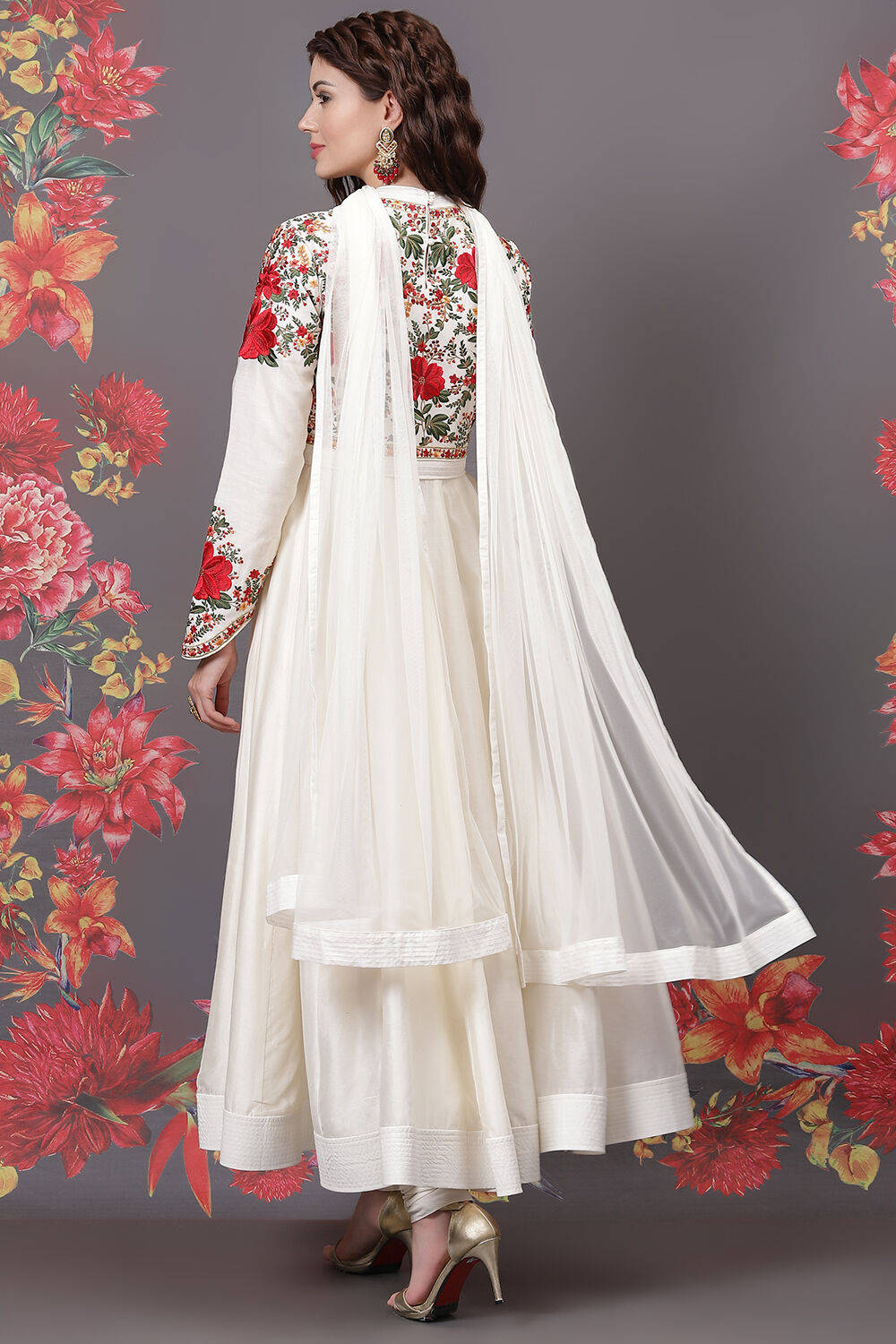 Ivory Cotton Silk Anarkali Yarndyed Suit Set image number 4